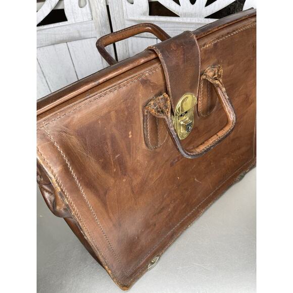 Vintage Leather Briefcase Top Handle Brown Buckle Closure Tidewater Oil Company - Picture 3 of 10